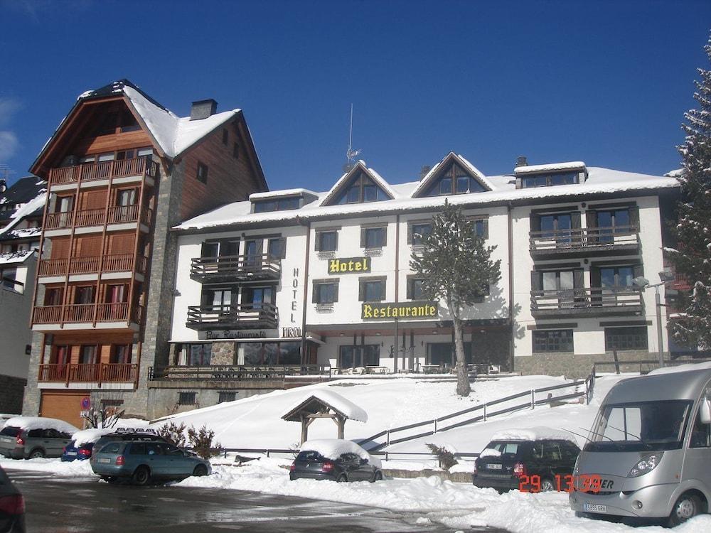 Hotel Tirol Formigal Buitenkant foto