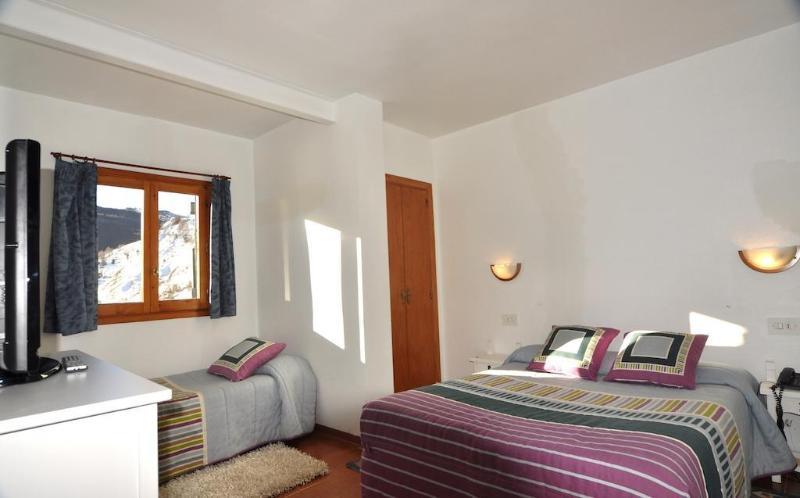 Hotel Tirol Formigal Buitenkant foto