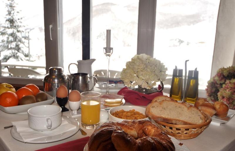Hotel Tirol Formigal Buitenkant foto