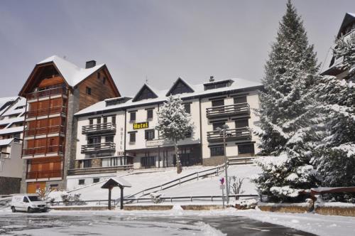 Hotel Tirol Formigal Buitenkant foto